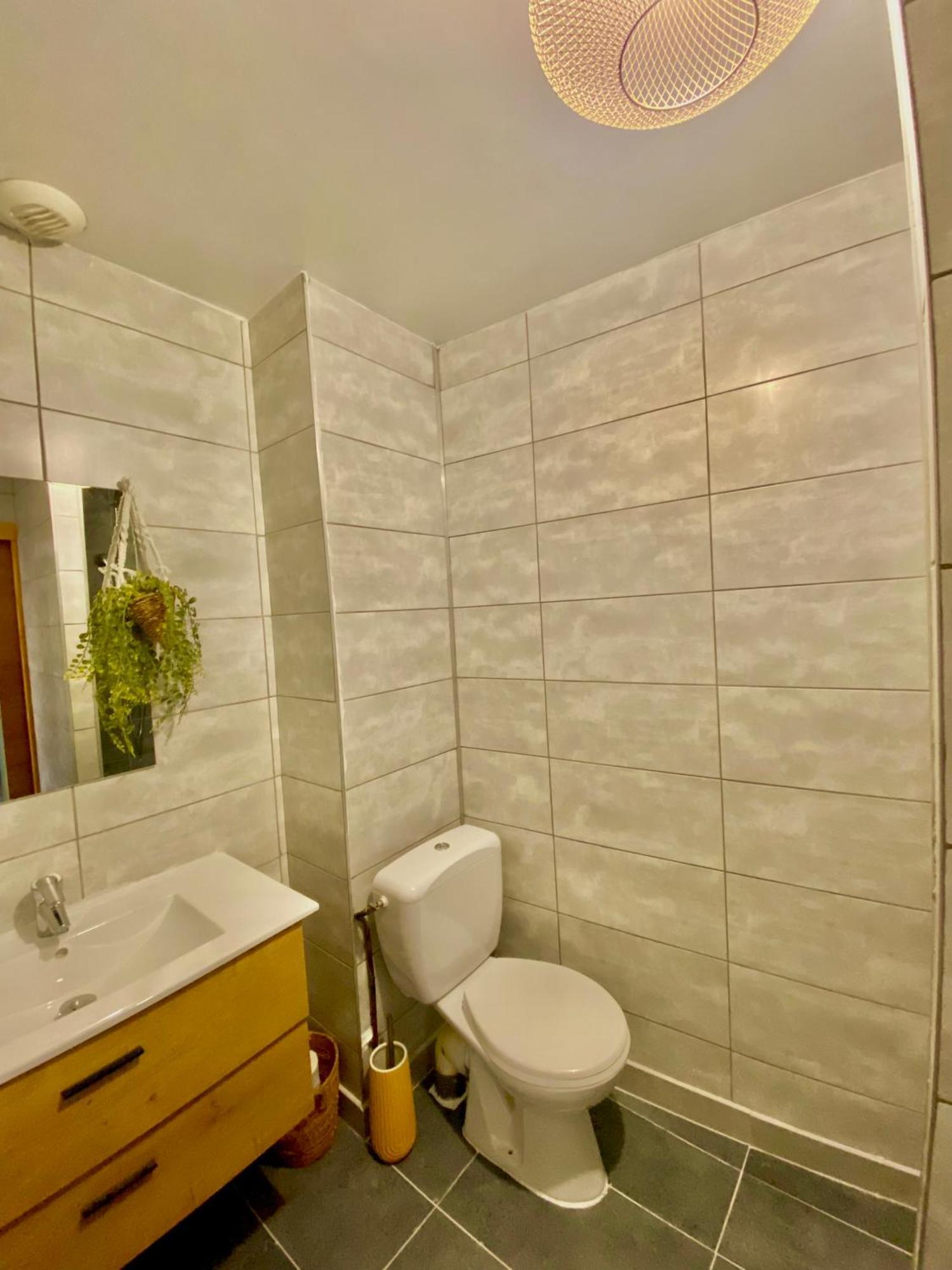 Appartement Chloe Du Lac Montferrat  Eksteriør billede