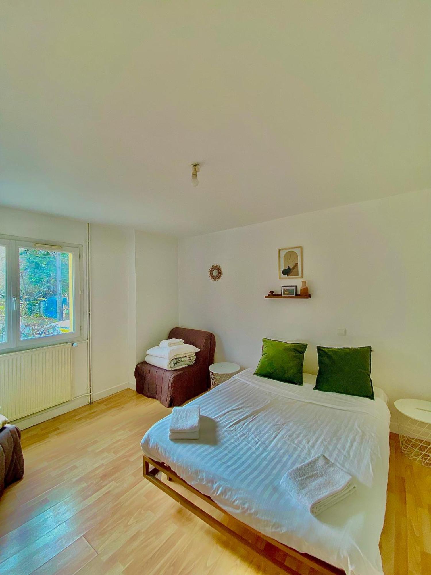 Appartement Chloe Du Lac Montferrat  Eksteriør billede