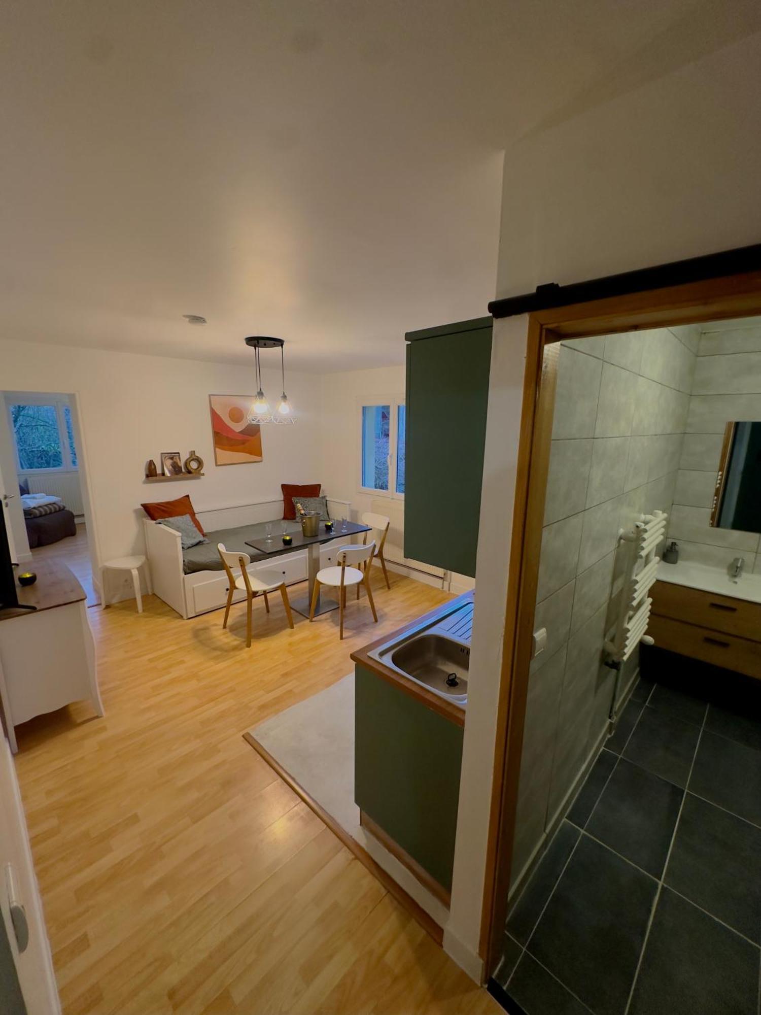 Appartement Chloe Du Lac Montferrat  Eksteriør billede