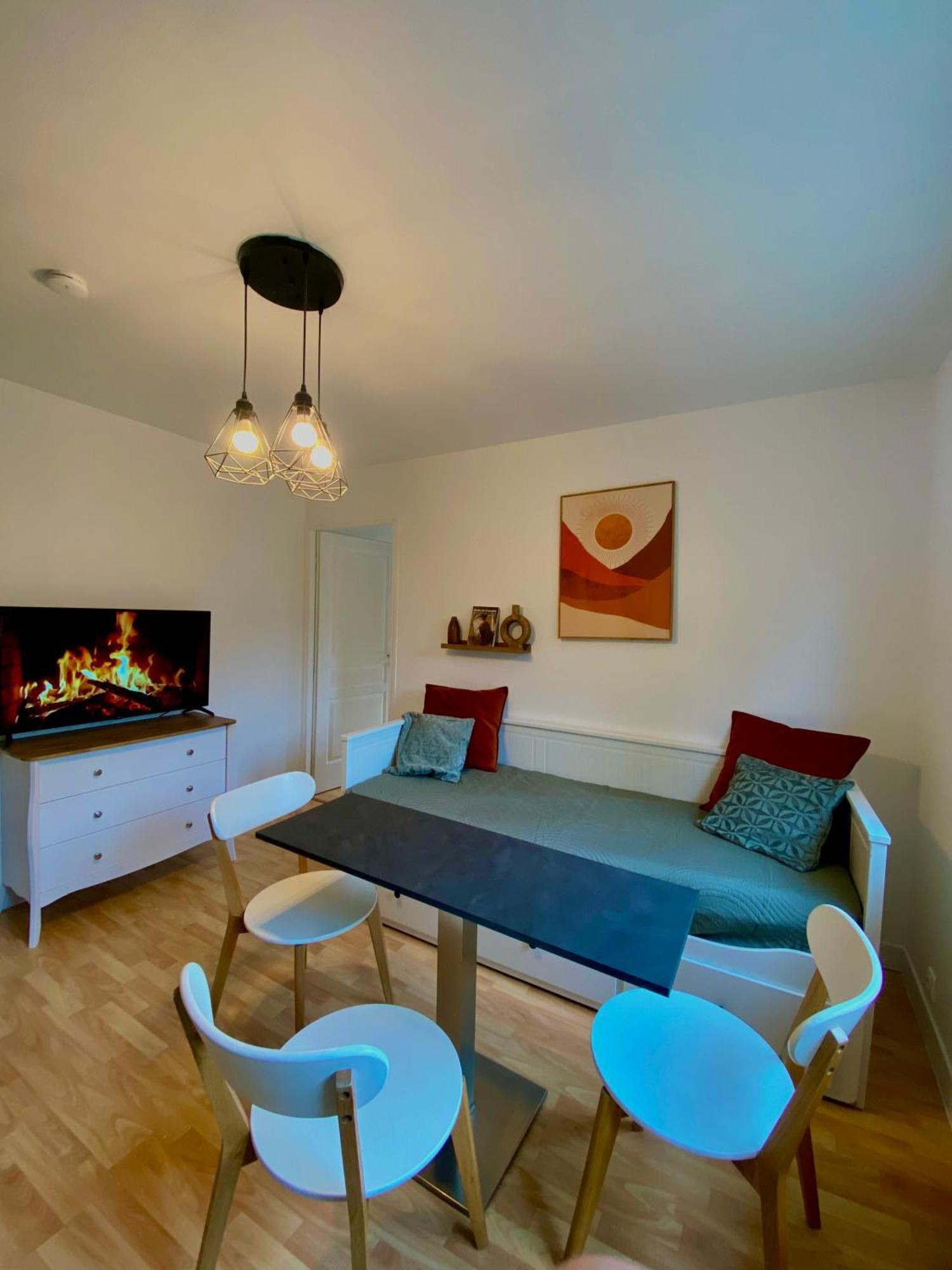 Appartement Chloe Du Lac Montferrat  Eksteriør billede
