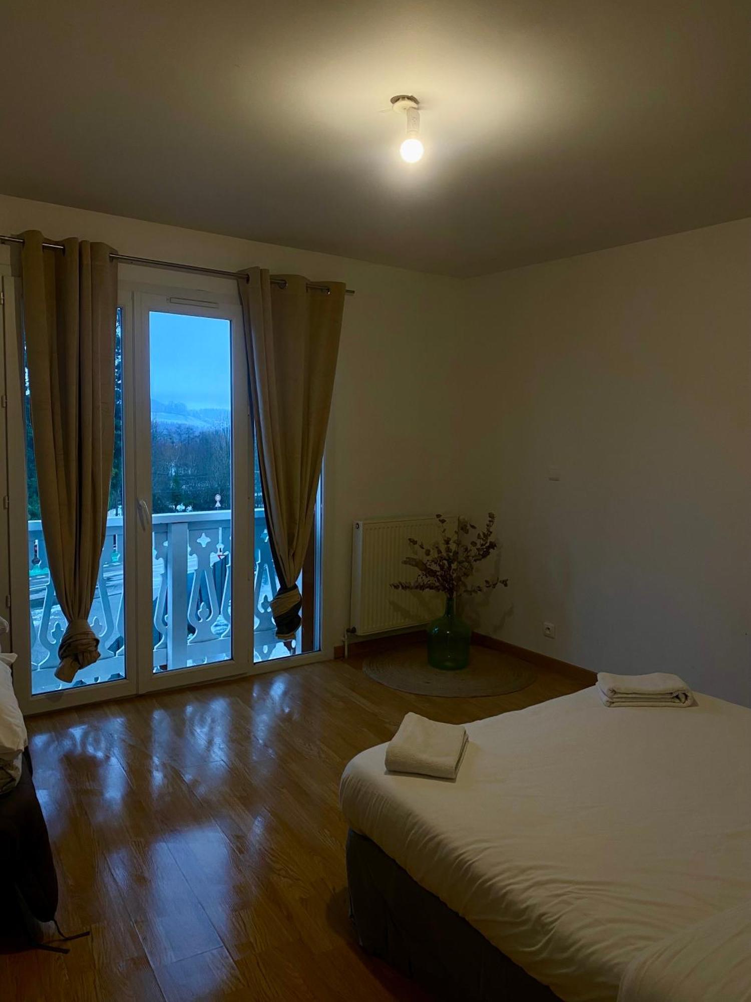 Appartement Chloe Du Lac Montferrat  Eksteriør billede