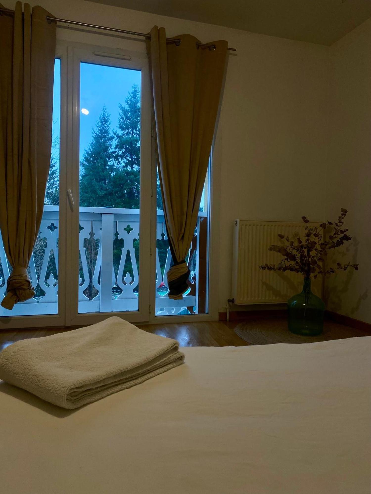 Appartement Chloe Du Lac Montferrat  Eksteriør billede