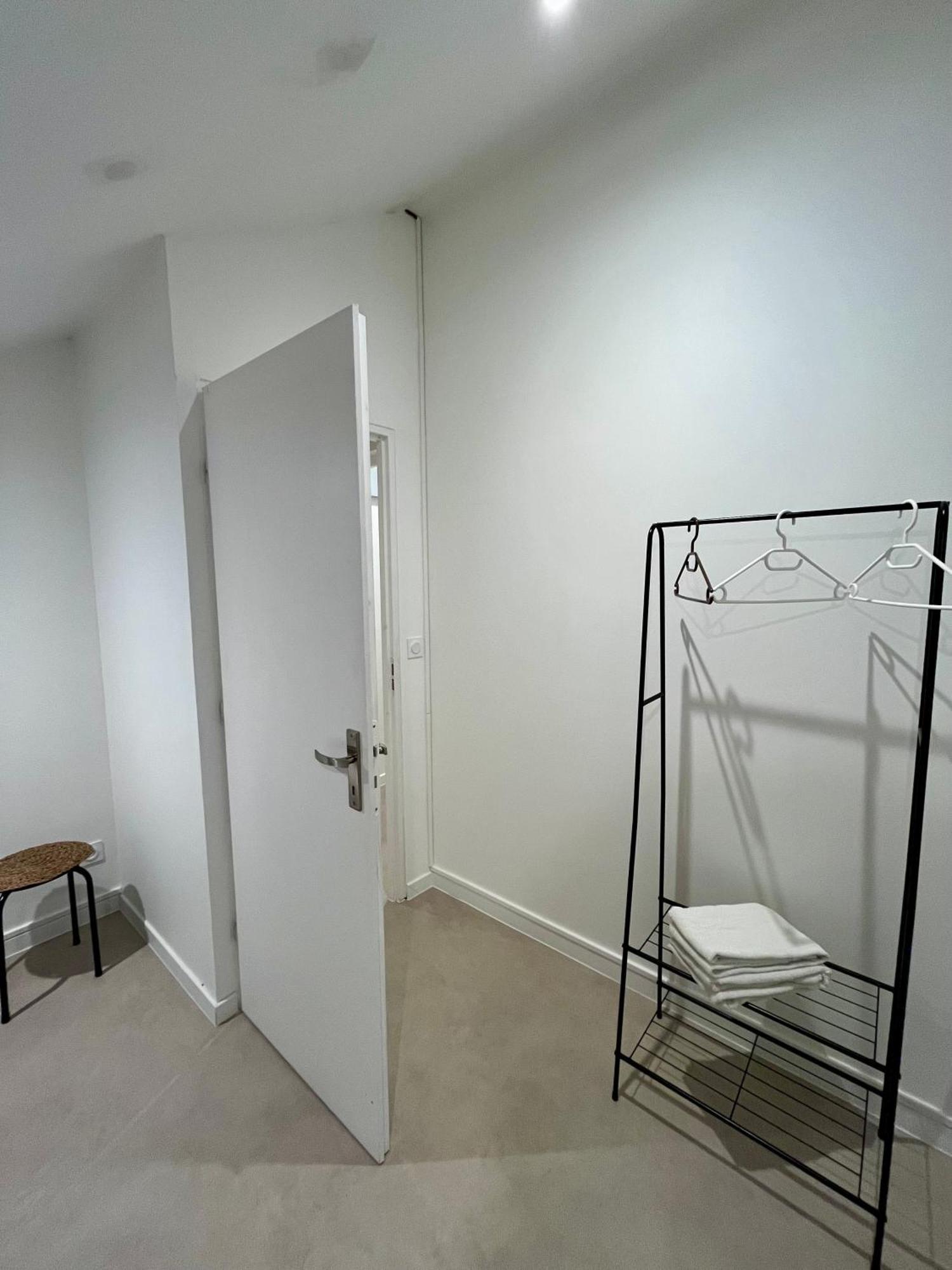 Appartement Chloe Du Lac Montferrat  Eksteriør billede